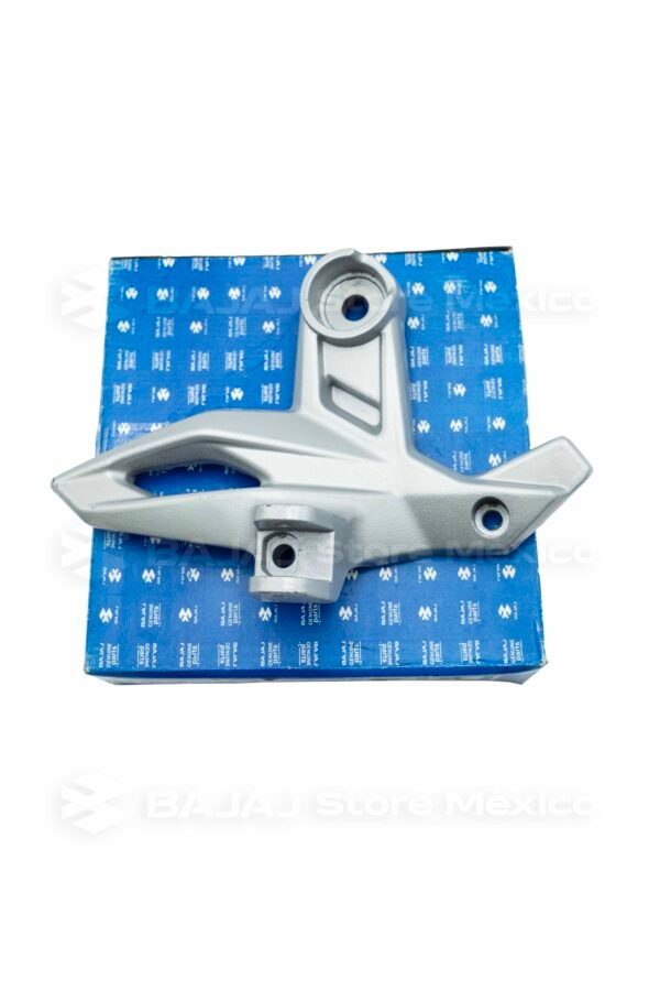 Soporte de Posapié Delantero Derecho Plata BAJAJ 56JR3Y57 para los modelos: Pulsar N 160 Pulsar N 250